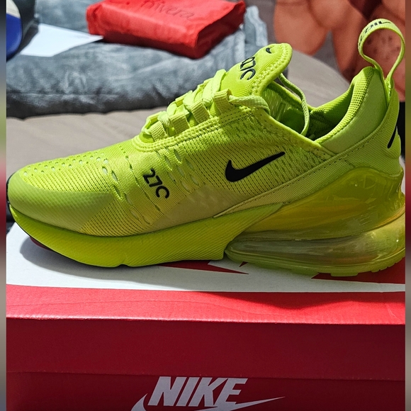 Nike Air Max 270 Yellow Sneakers - Picture 1 of 3